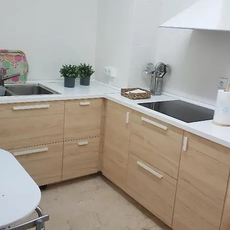 Beautiful 1 To 3 Bedrooms Near The *