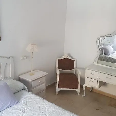Beautiful 1 To 3 Bedrooms Near The Apartment
